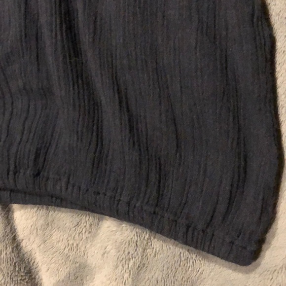 Hollister Cold Shoulder Long Sleeve - Picture 4 of 6